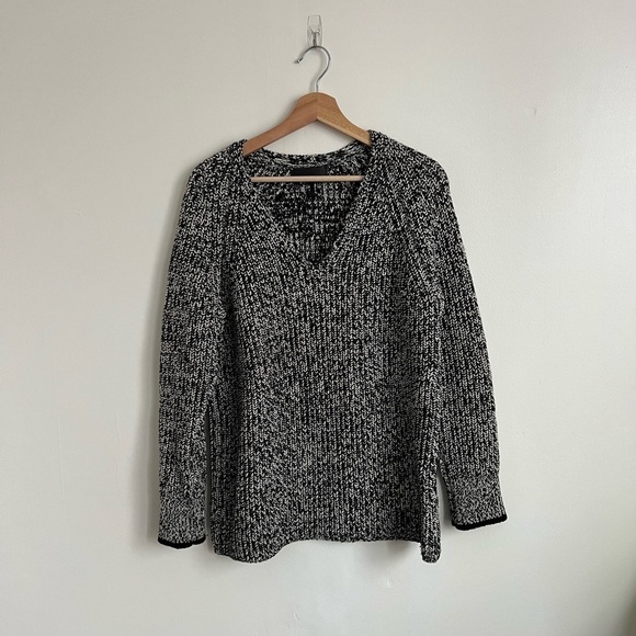 Rag & Bone Black & White Heavy Knit V-Neck Sweater - Picture 1 of 5
